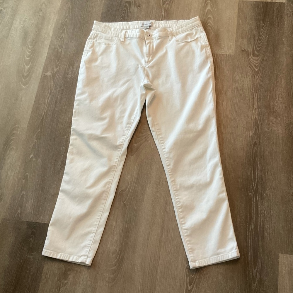 Liz Claiborne White Crop Jeans Sz-14